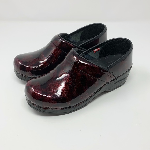 Sanita | Sparkle Patent Leather Professional Clogs - Picture 4 of 8